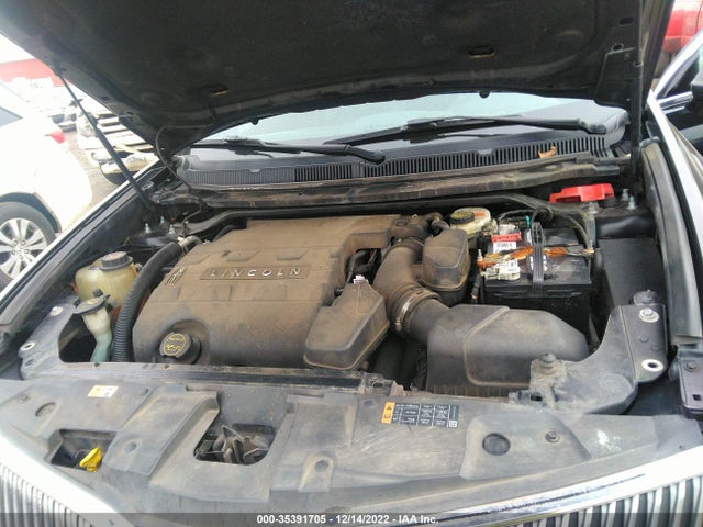 Lincoln MKT 2016 2LMHJ5NK9GBL00751 Image 10