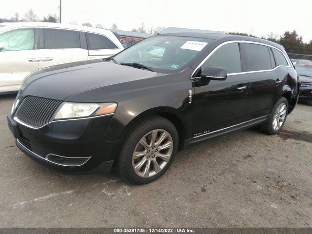 Lincoln MKT 2016 2LMHJ5NK9GBL00751 Image 2