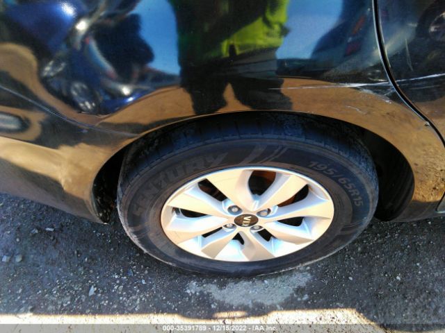 KNADM4A38H6061320 KIA RIO LX