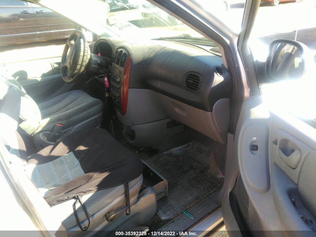 Chrysler Town & Country 2005 1C4GP45RX5B286105 Image 6