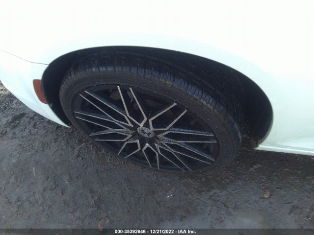 Chrysler 300 Limited 2015 2C3CCARG9FH781717 Image 13