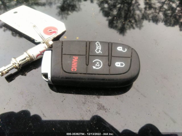 2C3CDXBG0KH666945 Dodge Charger Sxt