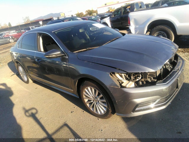 2016 Volkswagen Passat, VIN: 1VWBT7A3XGC008033