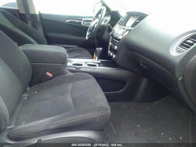 2016 Nissan Pathfinder, VIN: 5N1AR2MN1GC631226