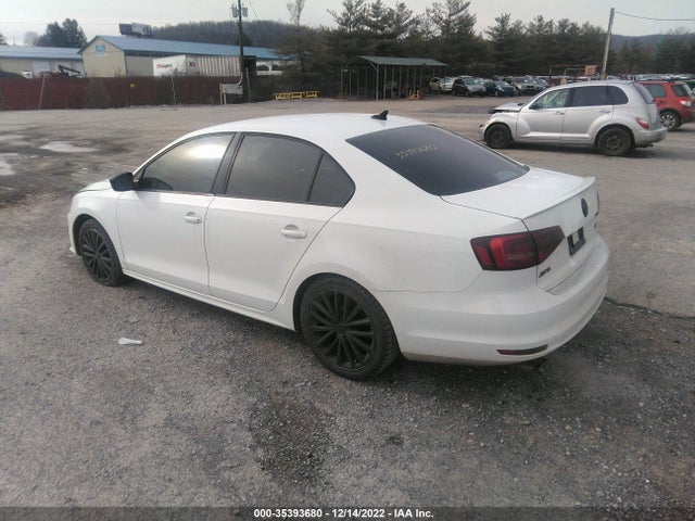 2015 VOLKSWAGEN JETTA SEDAN 1.8T SPORT VIN: 3VWD17AJ7FM216090