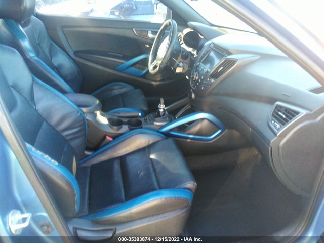 2016 Hyundai Veloster, VIN: KMHTC6AE2GU252770