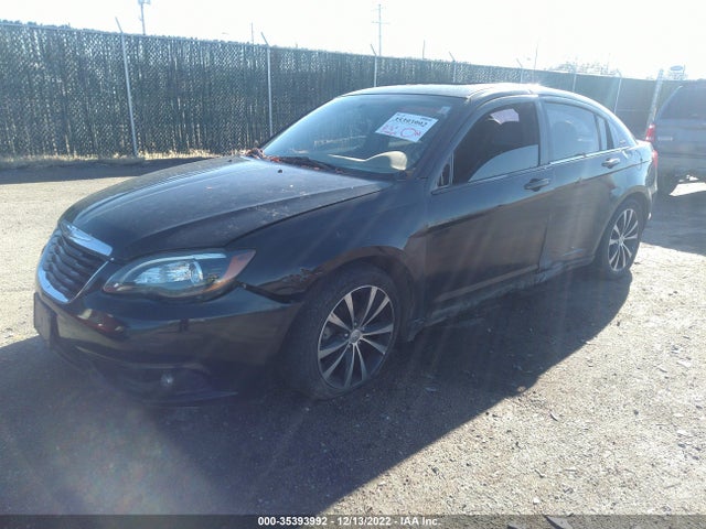 1C3BC8FG3BN597156 Chrysler 200 S