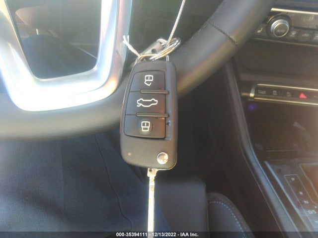 2022 Audi Q3, VIN: WA1EECF31N1137275