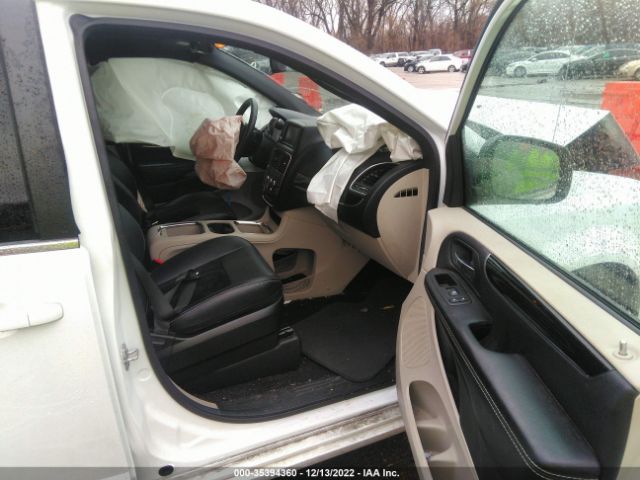 2C4RDGCG3JR205719 Dodge Grand Caravan Sxt