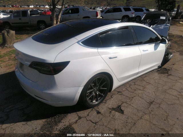 2018 Tesla 3, VIN: 5YJ3E1EA2JF062539