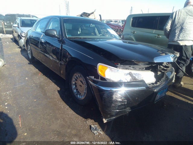 Lincoln Town Car Cartier 1999 1LNHM83W8XY661840 zdjęcie główne