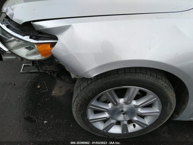 Lincoln MKZ 2010 3LNHL2JC7AR751852 Image 8