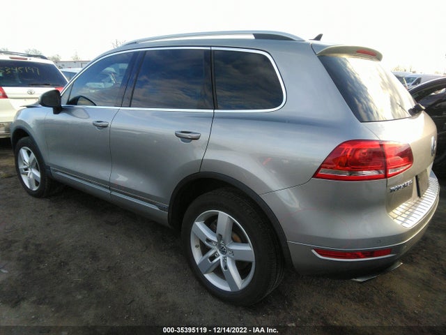 Volkswagen Touareg 2011 WVGFG9BP2BD001968 Image 4