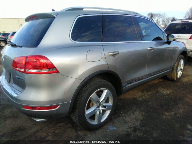 Volkswagen Touareg 2011 WVGFG9BP2BD001968 Image 5