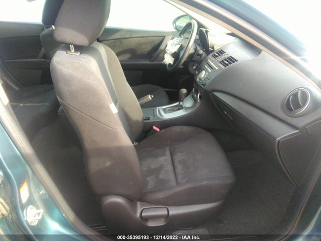 2011 MAZDA MAZDA3 I SPORT VIN: JM1BL1UG5B1494768