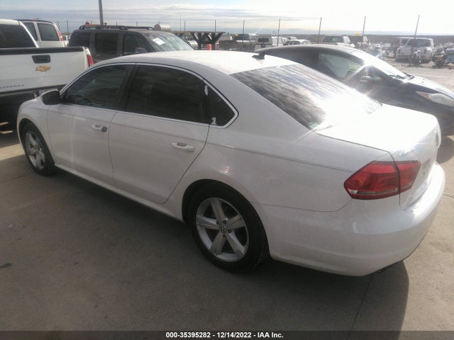 1VWBH7A30DC039482 Volkswagen Passat Se W/sunroof & Nav