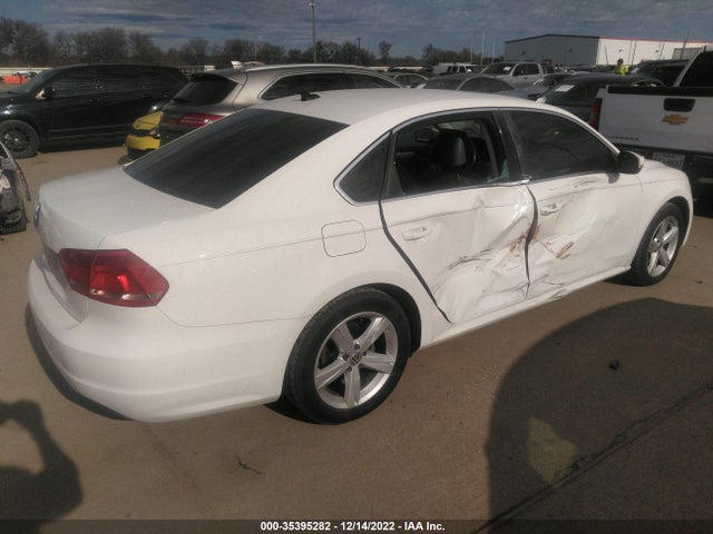 1VWBH7A30DC039482 Volkswagen Passat Se W/sunroof & Nav