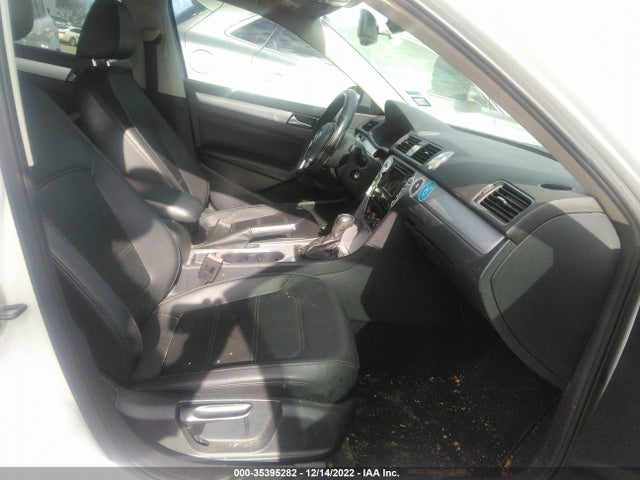 1VWBH7A30DC039482 Volkswagen Passat Se W/sunroof & Nav