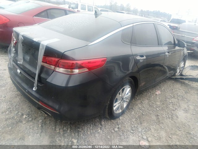 2018 Kia Optima, VIN: KNAGT4L39J5211895
