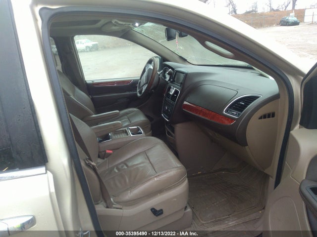2015 Chrysler Town & Country, VIN: 2C4RC1GG0FR529096