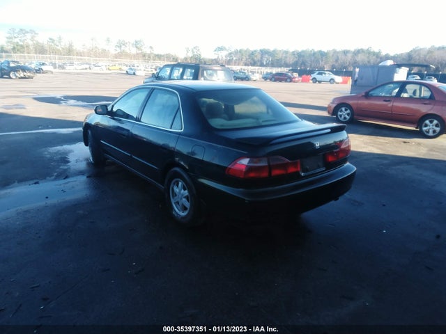 1999 HONDA ACCORD SDN LX VIN: 1HGCG5641XA070273
