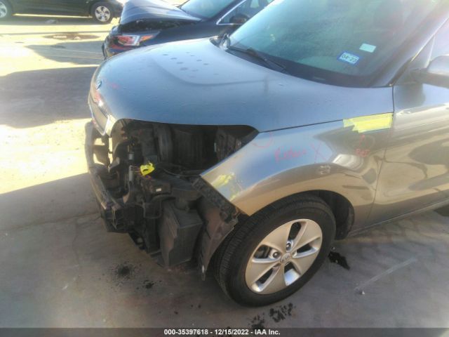 KNDJN2A26F7174236 KIA Soul Base