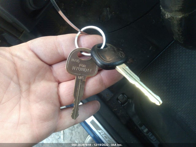 2008 HYUNDAI ACCENT SE VIN: KMHCN36C68U073259