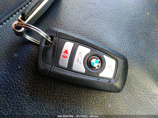 2017 BMW X3 SDRIVE28I VIN: 5UXWZ7C38H0V89906