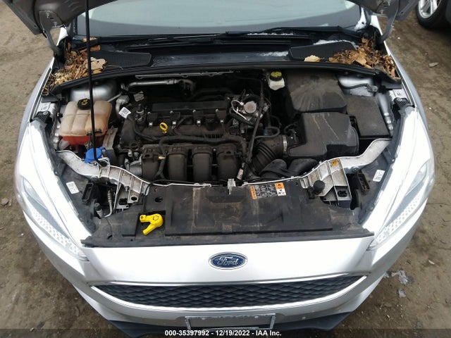 2017 Ford Focus, VIN: 1FADP3F2XHL257612
