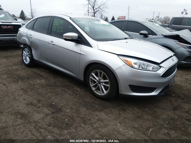 2017 Ford Focus, VIN: 1FADP3F2XHL257612
