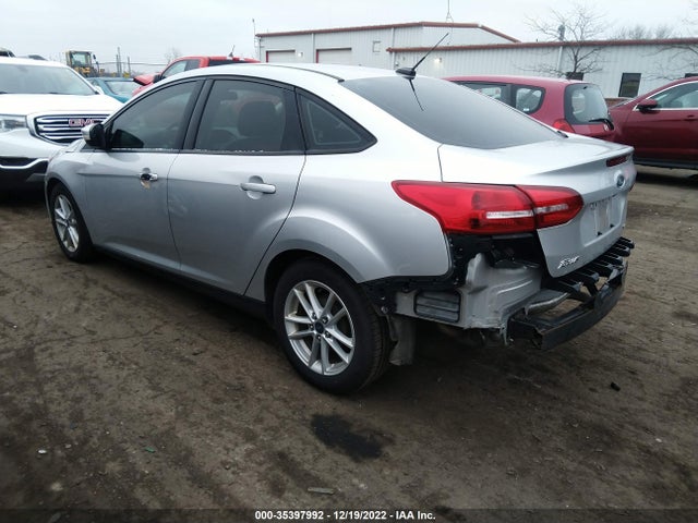 2017 Ford Focus, VIN: 1FADP3F2XHL257612