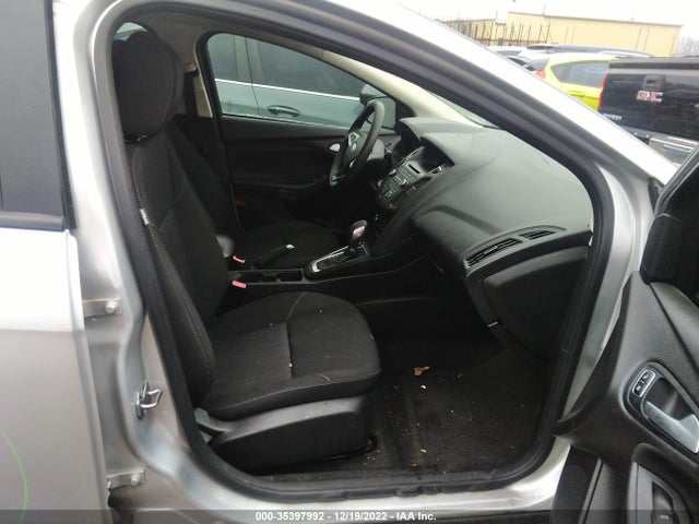 2017 Ford Focus, VIN: 1FADP3F2XHL257612