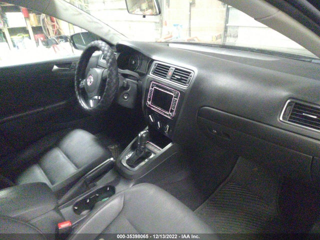 2012 VOLKSWAGEN JETTA SEDAN SE W VIN: 3VWDX7AJ8CM347281