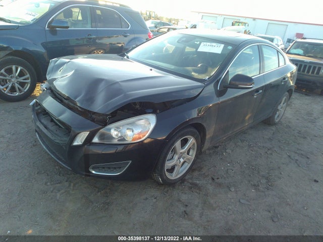 Volvo S60 T5 2013 YV1612FS9D2203372 Image 2