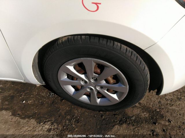 KNADM4A35E6372294 KIA RIO LX