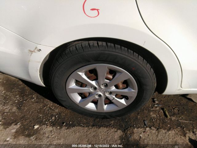 KNADM4A35E6372294 KIA RIO LX