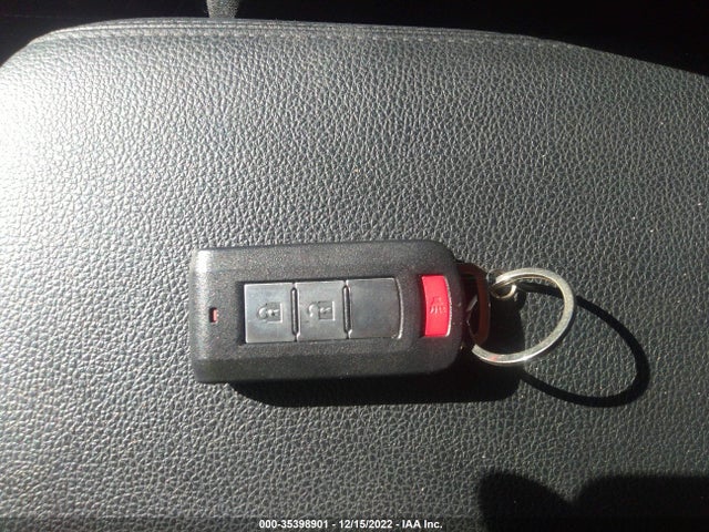 JA4APVAU4MU008383 Mitsubishi Outlander Sport Se