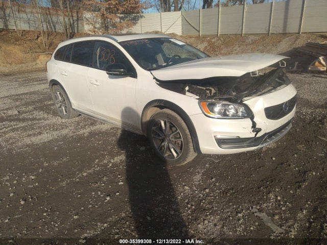 2016 Volvo V60, VIN: YV4612HK6G1015645