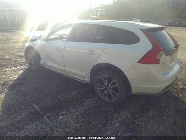 2016 Volvo V60, VIN: YV4612HK6G1015645