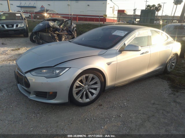 Tesla Model S 85d/70d/90d/p90d 2015 5YJSA1E21FF118414 Image 2