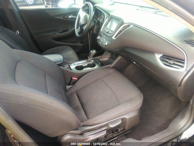 2017 Chevrolet Malibu, VIN: 1G1ZB5ST6HF129772