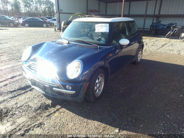 Mini COOPER HARDTOP 2004 WMWRC334X4TC50977 Image 2