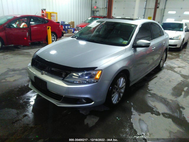 3VWLL7AJ5DM385933 Volkswagen Jetta Sedan Tdi W/premium/nav