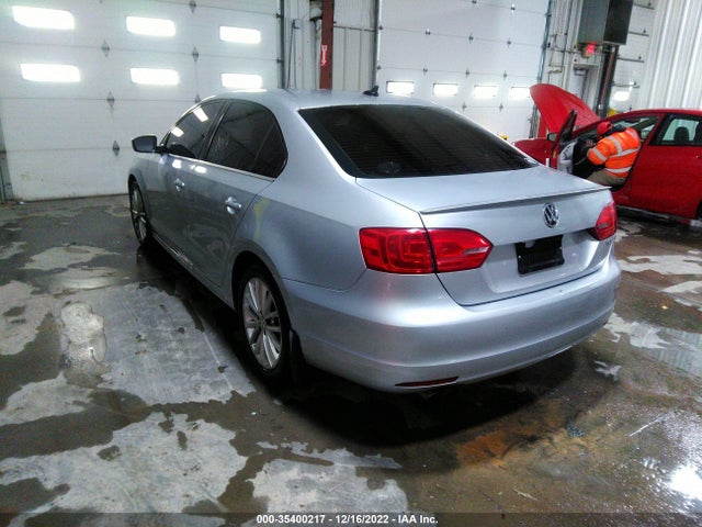 3VWLL7AJ5DM385933 Volkswagen Jetta Sedan Tdi W/premium/nav