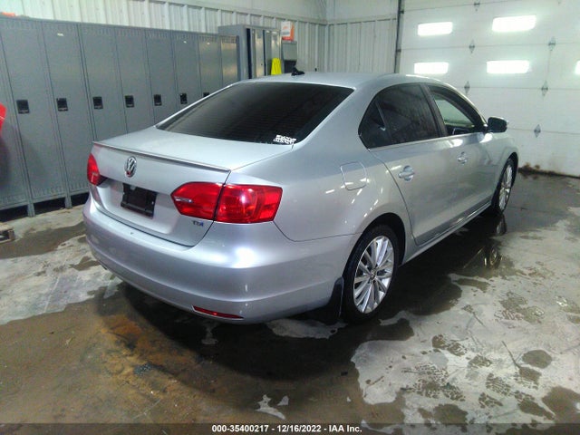 3VWLL7AJ5DM385933 Volkswagen Jetta Sedan Tdi W/premium/nav