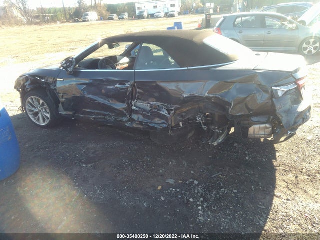 2022 Audi A5, VIN: WAUWAGF56NN005102