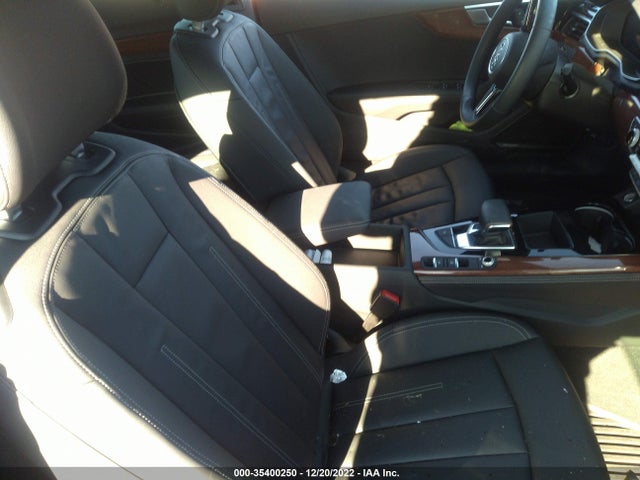 2022 Audi A5, VIN: WAUWAGF56NN005102