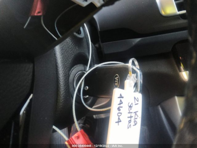 KNDEUCAA8M7161518 KIA SELTOS S