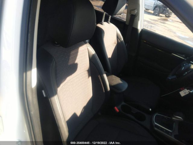 KNDEUCAA8M7161518 KIA SELTOS S