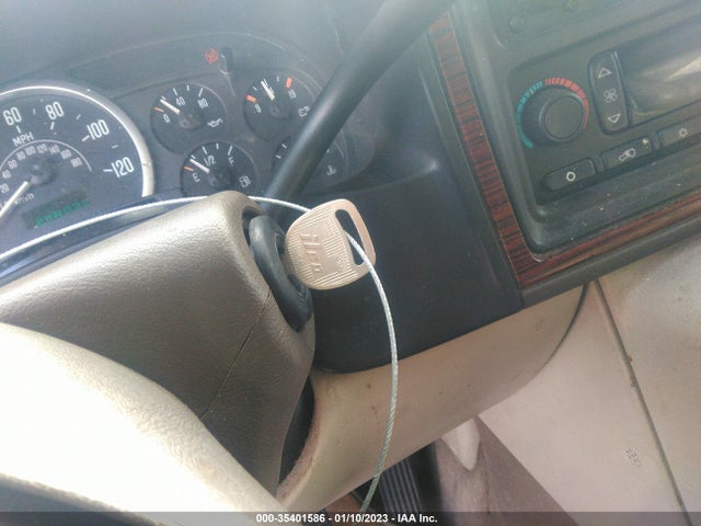 Cadillac Escalade 2004 1GYEK63N64R258268 Image 3